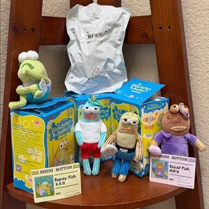 🔹NEW..POP MART Set of (5). authentic Bikini Bottom Buddies Plush Collectible!..